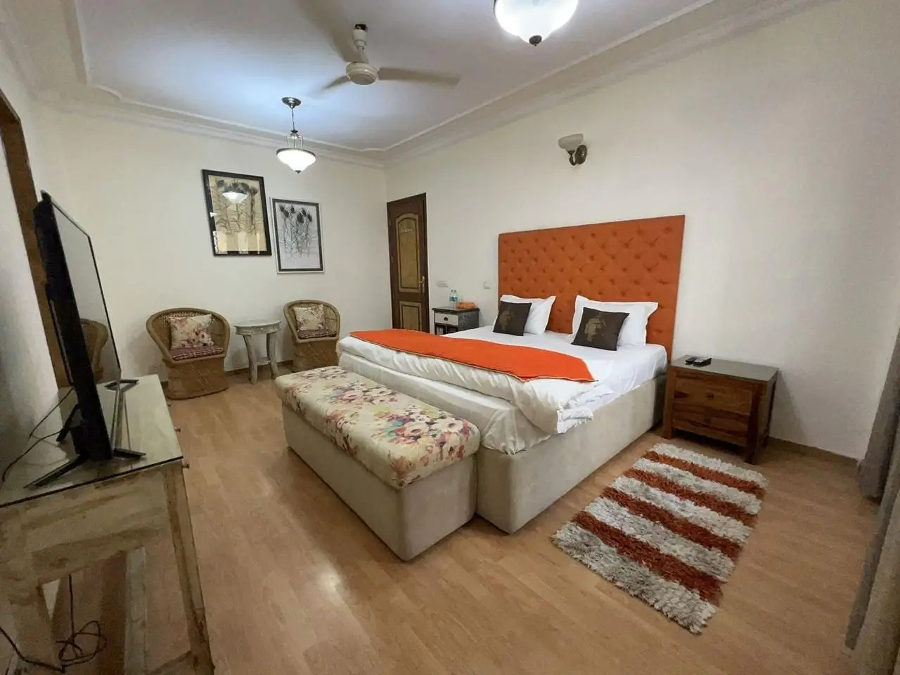 Kuvera Home Stay - Malviya Nagar